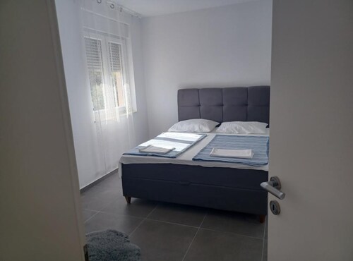 Apartments Biba Murter