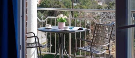 公寓 (One-Bedroom Apartment with Balcony an) | 外觀