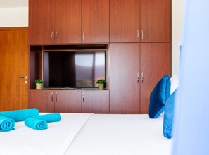 Apartment (Two-Bedroom Apartment with Terrace-Fa) | Living room - Guest House Matana Pomena National Park (Mljet)