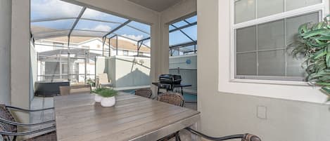 Outdoor dining