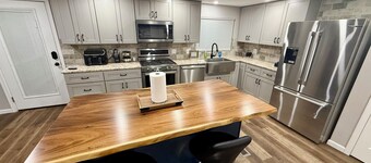 Discover comfort & convenience w spacious 3bed/2bath home located just off I-70