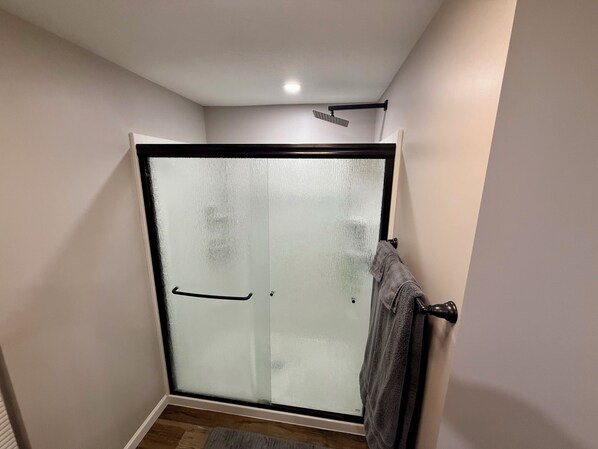 Unclassified image, 1 of 12, button - Discover comfort & convenience w spacious 3bed/2bath home located just off I-70 (Goodland)