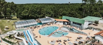 ZEcamping familial piscine couverte locatif LV BBQ 5 pers