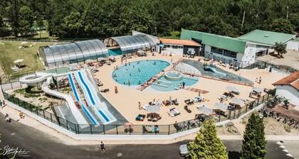 ZEcamping familial piscine couverte locatif LV BBQ 5 pers