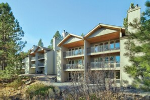 Unclassified image, 3 of 39, button - WorldMark Seventh Mountain Resort - 1 Bedroom (Bend)