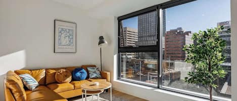 電視、電子遊戲、 辦公室