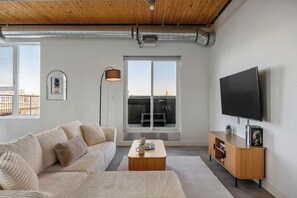 Unclassified image, 4 of 17, button - Private Hot Tub, River Views, Walk to Stampede (Calgary)