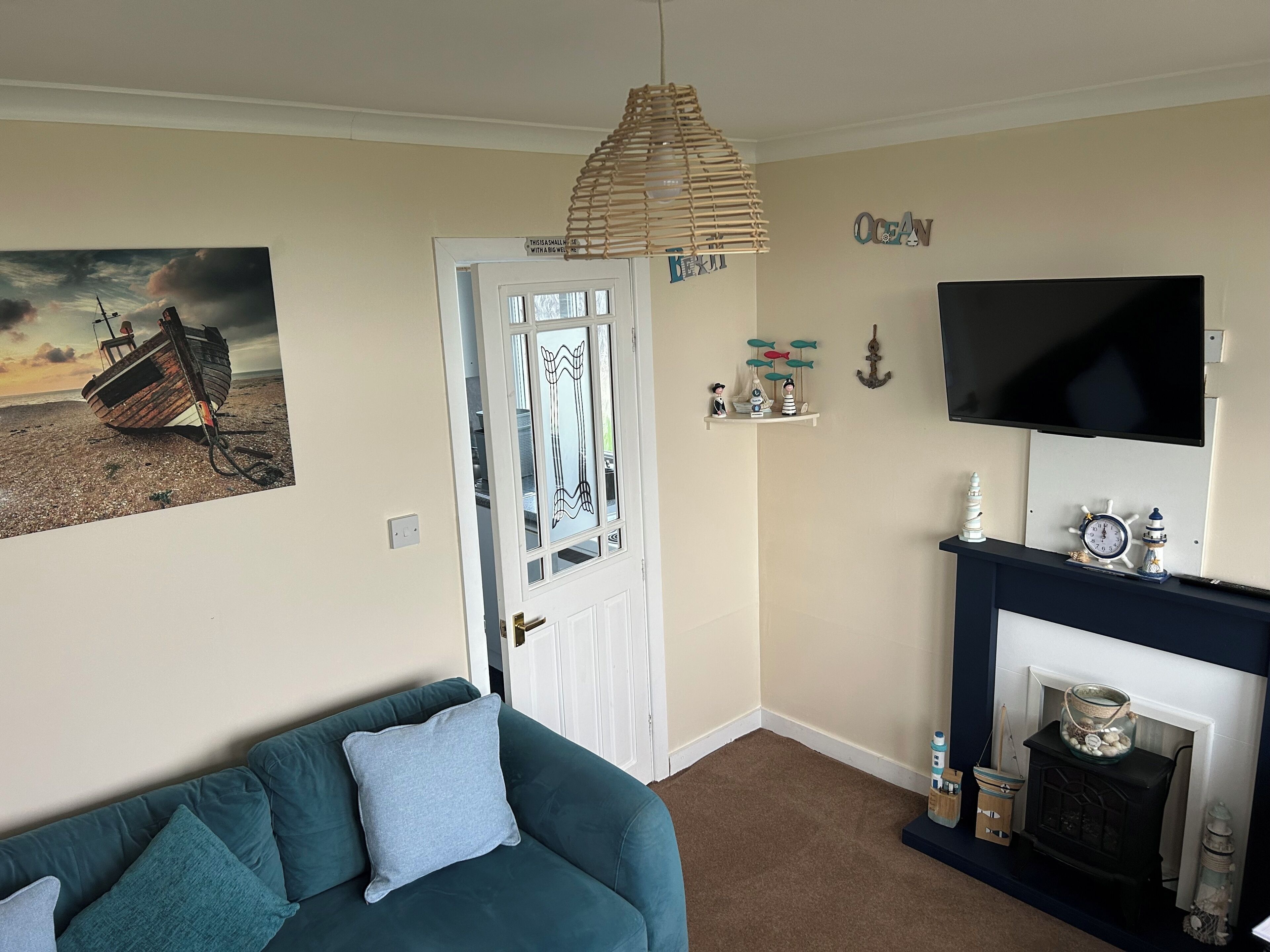 Chalet, 2 Bedrooms, Smoking, Patio | Living room