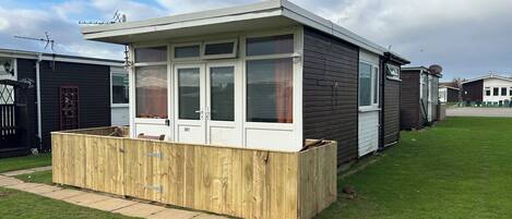 Chalet, 2 Bedrooms, Smoking, Patio | Exterior