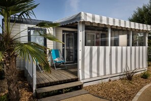 Exterior - ZEcamping 4* 1km plage piscine couverte mobil-home TV LV BBQ 31m2 (Saint-Jean-de-Monts)
