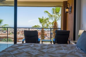 2 bedrooms, iron/ironing board, WiFi, bed sheets - CCV Quvira - Luxurious and Beautiful 2BR w/ Ocean Views and Golf! (Cabo San Lucas)