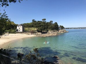 Beach - ZEcamping 4* 1km plage piscine chauffée dog friendly locatif TV LV (Fouesnant)