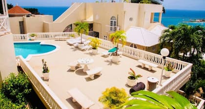 Romantic Hilltop Villa with Bay Views & Breezes
