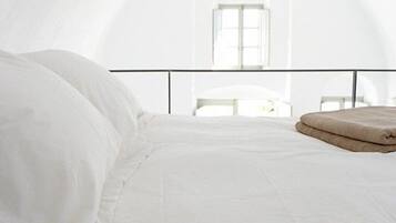 In-room safe, iron/ironing board, travel crib, free WiFi