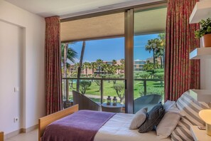 Condo Deluxe, balcón, vista al jardín | Tabla de planchar con plancha y wifi gratis 