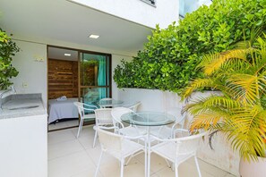 Outdoor dining - Laguna Beach #108 - Flat With Garden by Carpediem (Ipojuca)