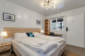Cunas gratuitas, wifi gratis y ropa de cama 