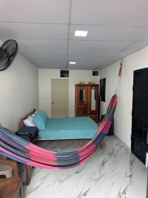 1 quarto, ferros/tábuas de passar roupa, Wi-Fi