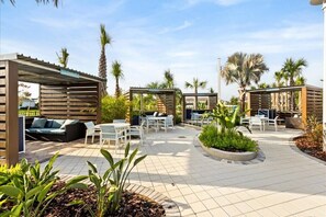 Outdoor dining - 5 BD/ 4.5 BA/ Windsor Cay  (16065 BW) (Clermont)
