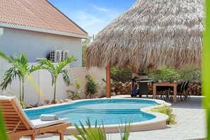 Pool - Mango Villa 3BR with Big Pool by Signature Stays (Noord)