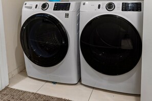 Luokittelematon kuva, 2 kautta 26, painike