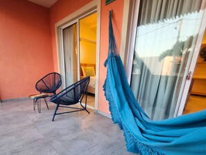 1 bedroom, travel crib, free WiFi, bed sheets