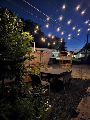 Outdoor dining