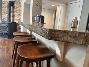 Dining - Summer Weekends Open! Sleep 21 in 7BR Lake Retreat, 2-Night Min, Walk to Village (Winona Lake)