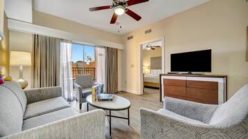 Televisión, futbolito y oficina