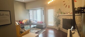 Cozy Room With Private Washroom On West Hamilton Mountain