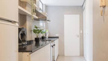 Comfort-Apartment, Stadtblick | Eigene Küche