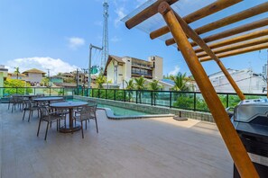 Basic Apartment | Outdoor dining - Villa Del Mar #101 - Apto em Porto por Carpediem (Ipojuca)
