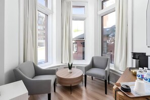 Interior - The Suites | Downtown Montreal (Montreal)