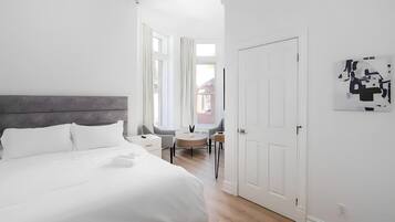 WiFi, bed sheets