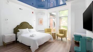 WiFi, bed sheets