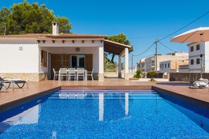 Pool - 8 person villa with private pool (Can Picafort)
