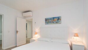 4 Schlafzimmer, Bügeleisen/Bügelbrett, kostenloses WLAN, Bettwäsche