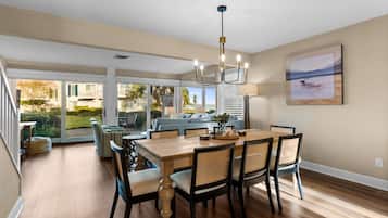 Villa, Multiple Beds, Patio (727 Schooner Court) | Living area