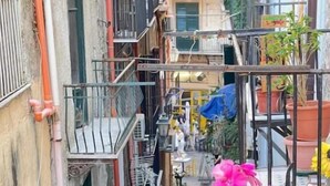 Gambar tidak terklasifikasi, 4 dari 41, tombol