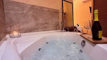 Chambre Double Deluxe, 1 chambre, bain à remous, vue cour intérieure