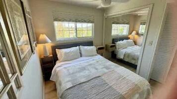 2 bedrooms, iron/ironing board, WiFi, bed sheets
