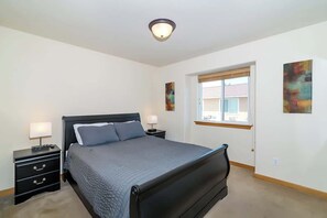 3 bedrooms, WiFi, bed sheets