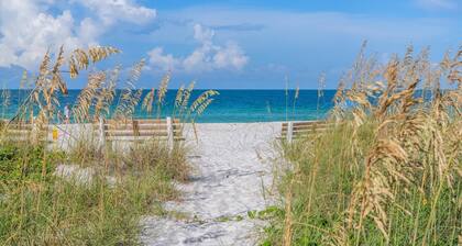 Direct Beach Access Beautiful Resort Balcony