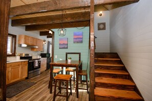 Private kitchen - Charming 2-bedroom cottage in Homer perfect for relaxing stays. (Homer)