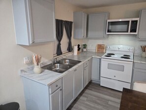 Private kitchen - Mount Trilogy Suite III (Laredo)