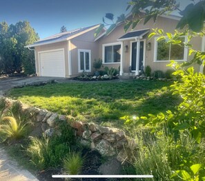 Exterior - Newly remodeled inside/out, walking distance downtown (Kelseyville)