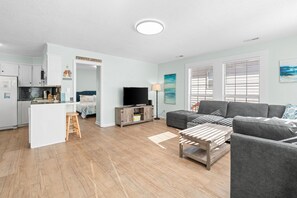TV - "Sea Breeze Retreat" (Myrtle Beach)