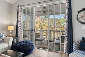 TV - "Barefoot Bliss" 2 Bedroom located in Barefoot! (North Myrtle Beach)