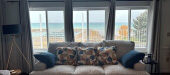 The Bears Den! Walking distance to beach, private day rental marina, 5 Bedroom