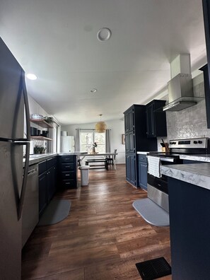 Microwave, oven, stovetop, dishwasher